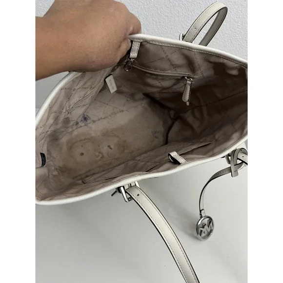 Michael Kors Jet Set MD Carryall Tote -Graphic MK White/Brown - Picture 2 of 3